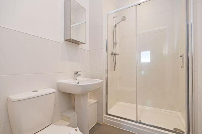 2 bed Apartment to rent Image 8