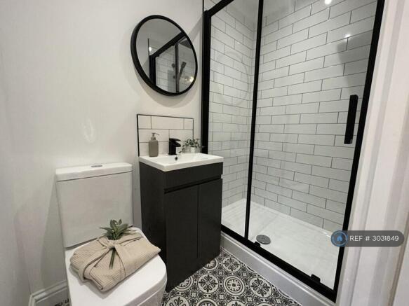 Room 3 En-Suite