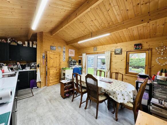 Cabin3.jpg