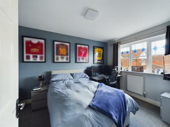 BEDROOM 2