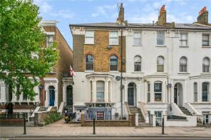 Flat First Floor, 128, Lavender Hill, London SW11 5RB