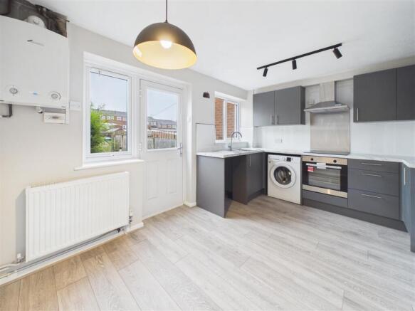 Kitchen/Dining Area