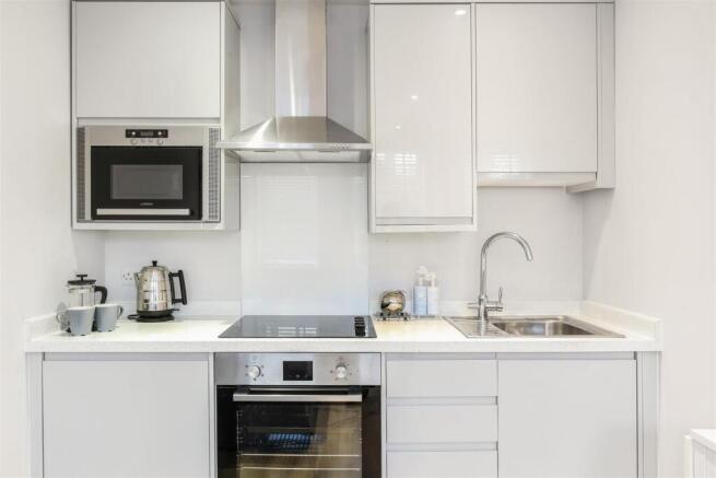 Trident House Flat B fpz224488 (15).jpg