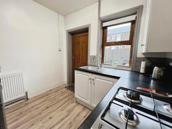 2 bed Terraced for sale Image 7