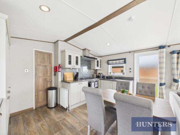 2 bed Park Home for sale Image 9