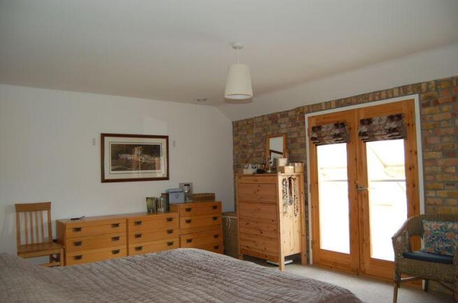 Bedroom Photo 4