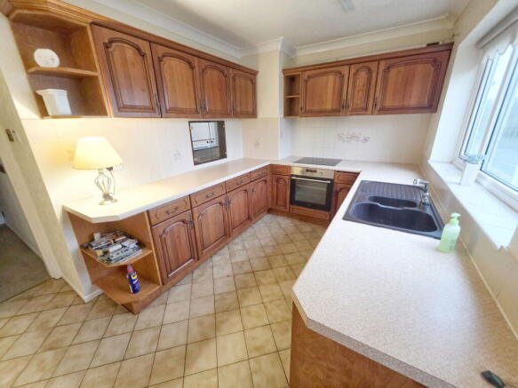 3 bed Detached Bungalow for sale Image 7