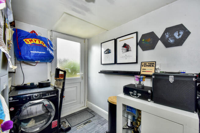 2 bed Semi-Detached for sale Image 9