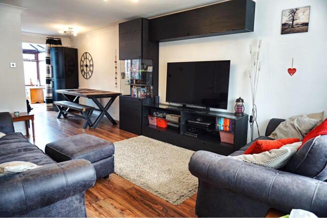 Lounge/Dining Room