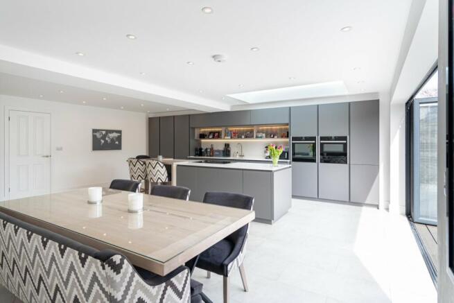 Kitchen/Dining Area