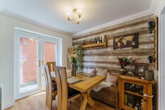 5 bed Detached for sale Image 5