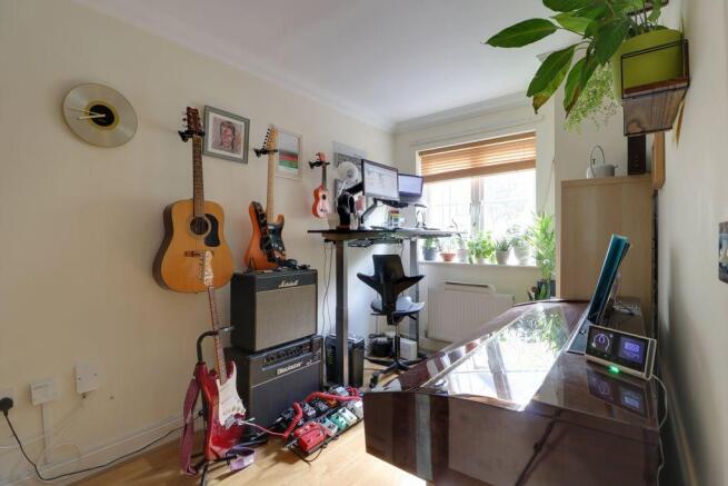 Bedroom 4 (Double)