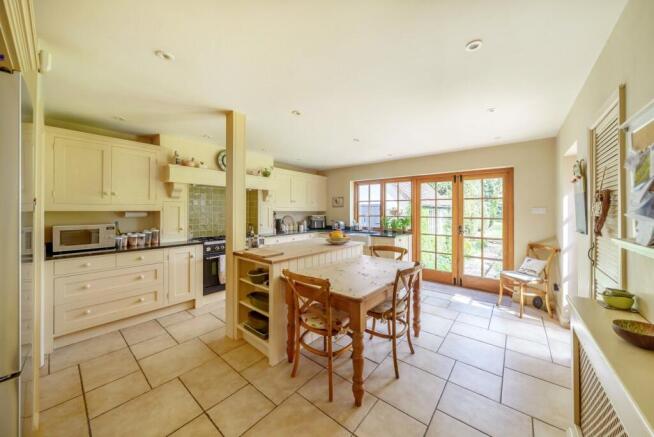 Kitchen/Breakfast Rm