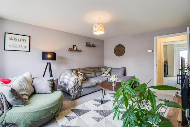 3 bed Semi-Detached for sale Image 6