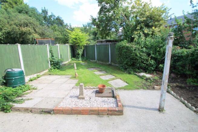 Front Garden/Side Garden