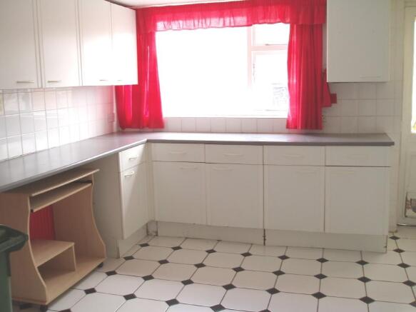 SECOND KITCHEN
