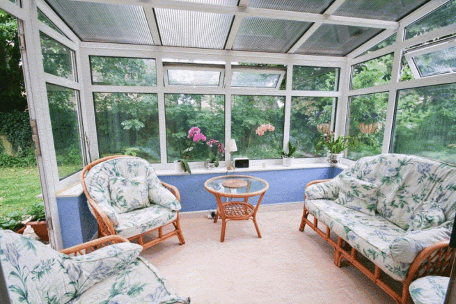 38 CONSERVATORY.gif