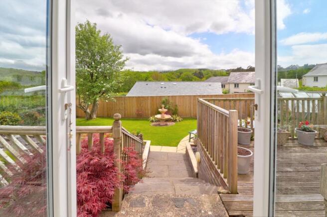 Doors to garden.jpg