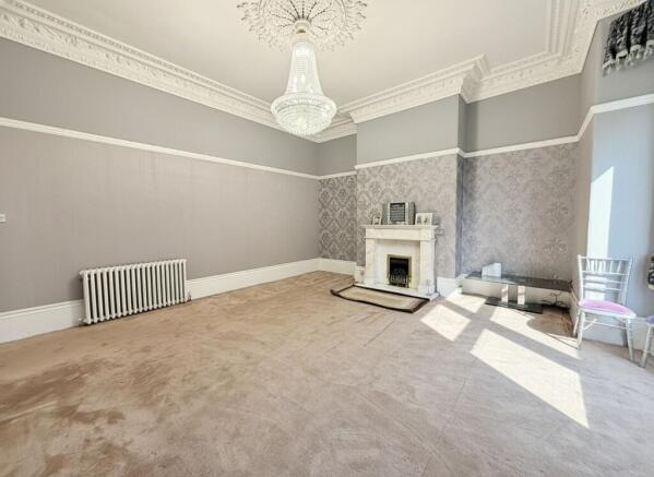 9 bed Semi-Detached for sale Image 6