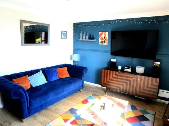 3 bed House for sale Image 8