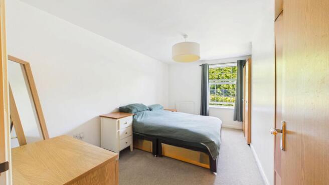 2 bed Apartment for sale Image 8