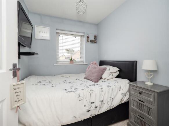 108StMargaretsGardens-13.jpg