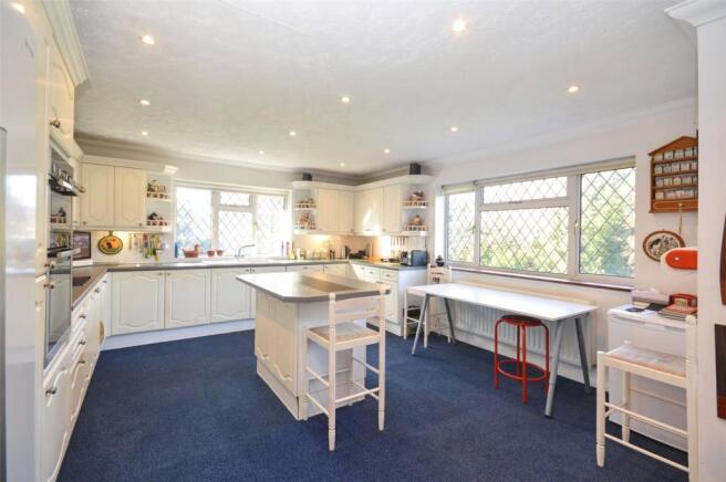 Kitchen/Breakfast 2