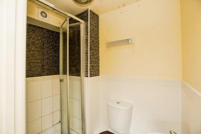 2 bed Flat for sale Image 9