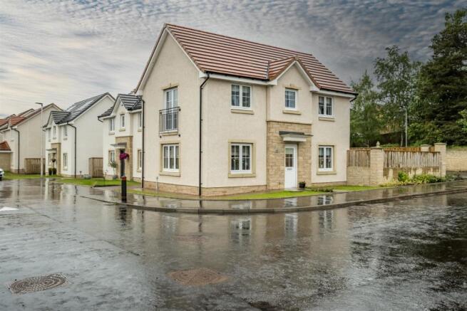 072-2_Hunterfield_Place_Carluke_ML84GY.jpg
