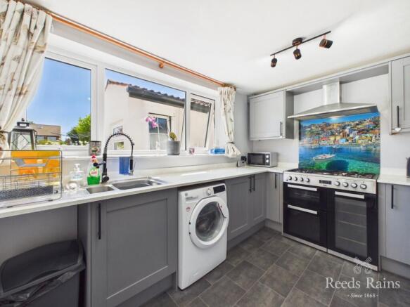 3 bed Semi-Detached for sale Image 5