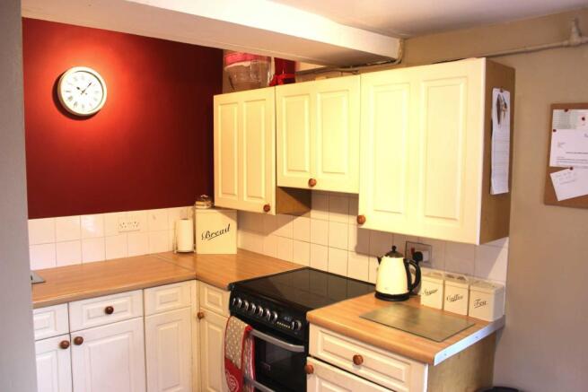 Kitchen: