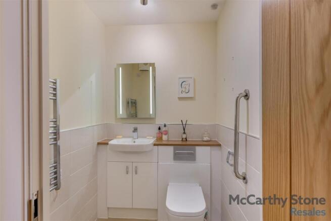 2 bed Apartment for sale Image 11