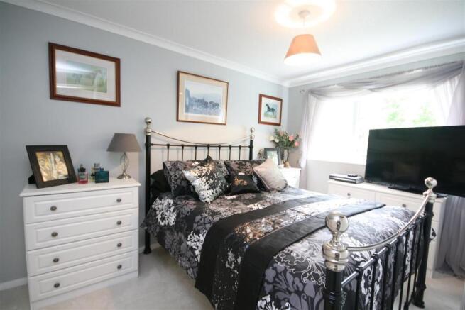 Master Bedroom..JPG