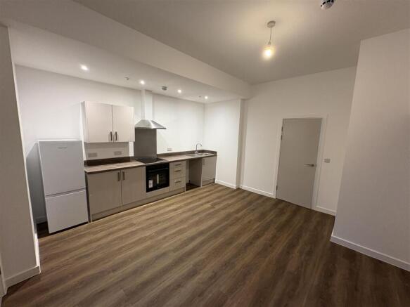 27 bed Block of Apartments for sale Image 12