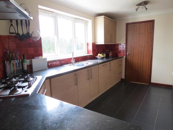 Kitchen: