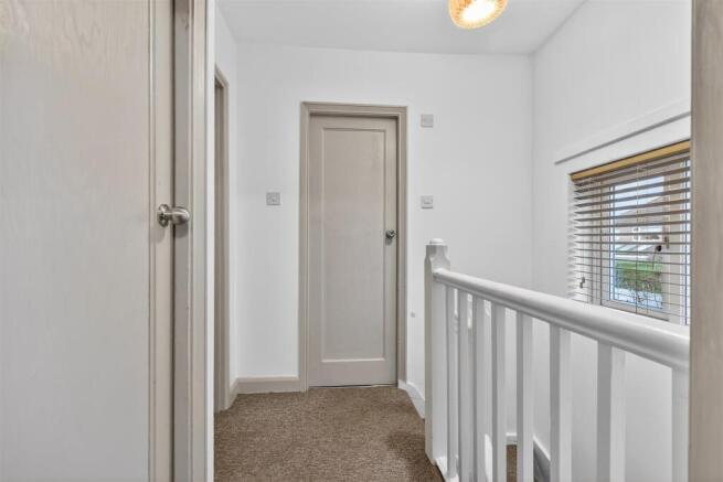 3 bed Semi-Detached for sale Image 12