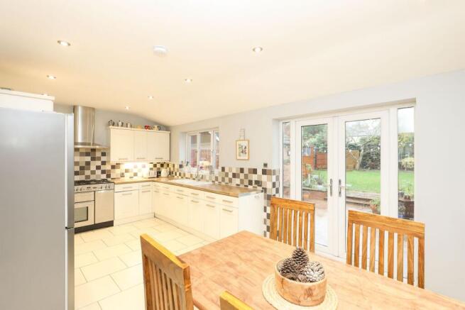 3 bed Detached for sale Image 6