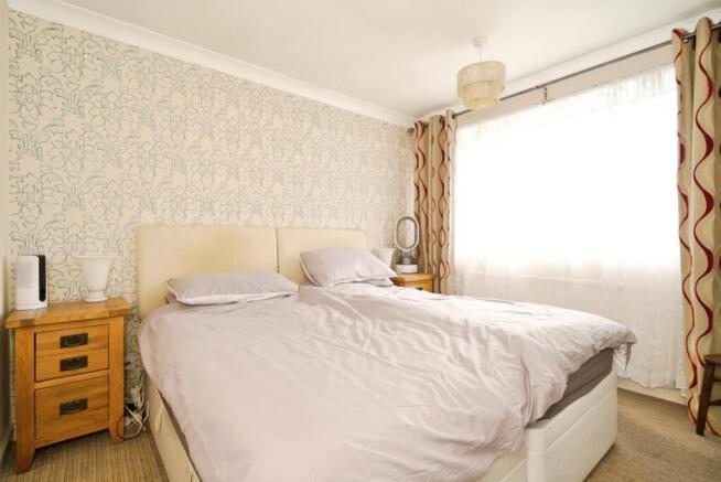 4 bed Detached for sale Image 11