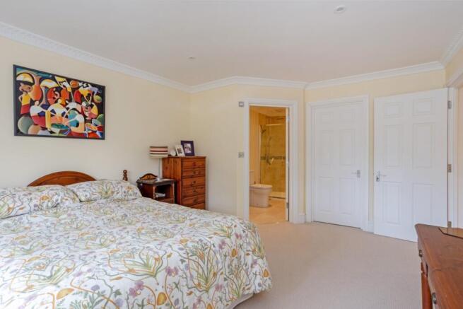 67 Wycombe Road 3...