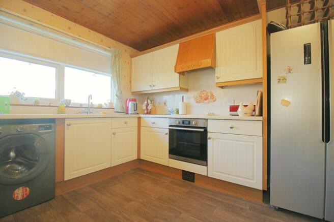 2 bed Bungalow for sale Image 6
