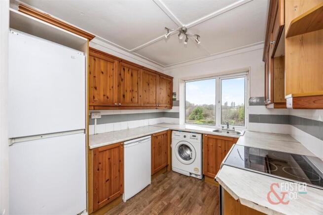 Nevill Road 84, First Floor Flat-008.JPG