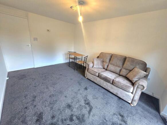 1 bed Flat to rent Image 4