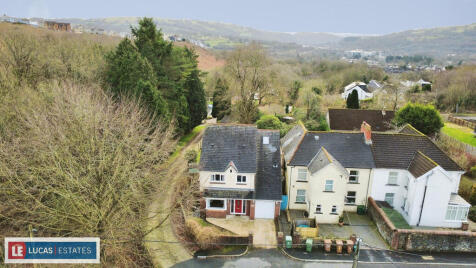 Penallta Villas, Ystrad Mynach