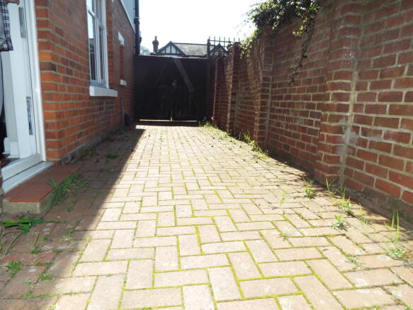 Photo 16
