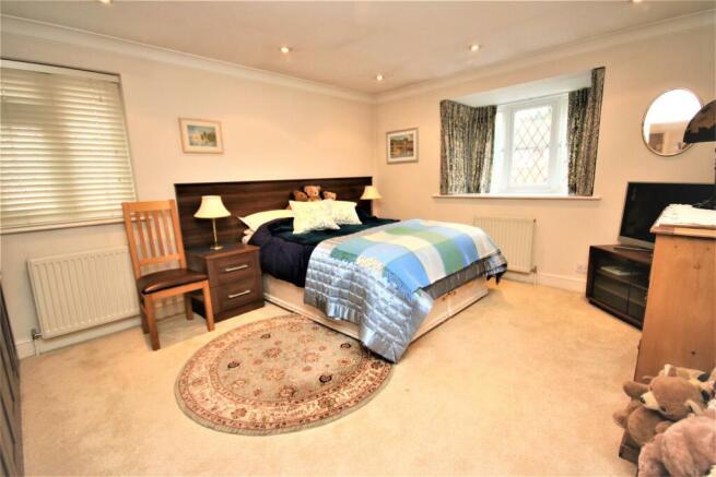 BEDROOM 2:
