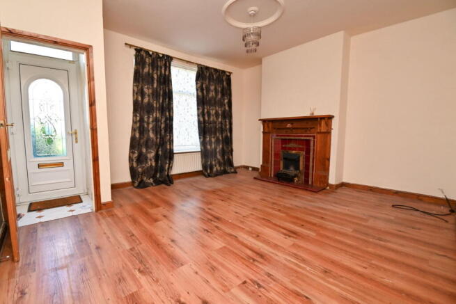 5 bed Semi-Detached for sale Image 6