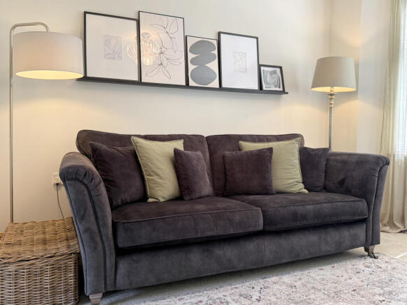 3 bed Semi-Detached for sale Image 4