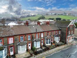 22, Thomas Street, Caerphilly CF83 4AZ