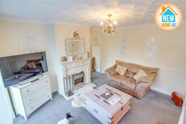 LIVING ROOM:
