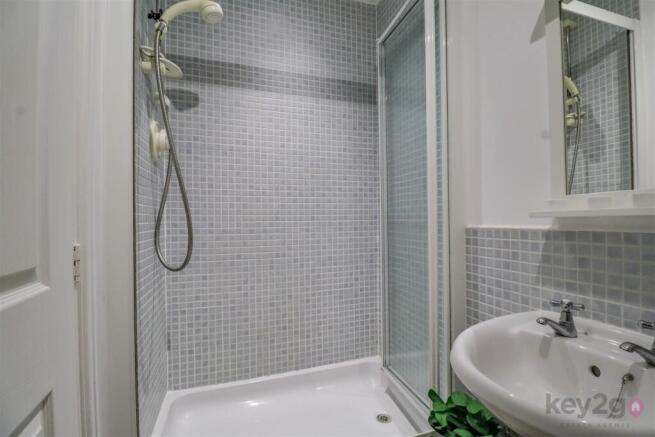 2 bed Flat for sale Image 12